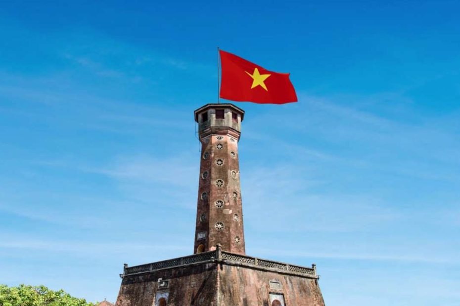 Lên Đường Khám Phá “Biểu Tượng Thủ Đô” Cột Cờ Hà Nội